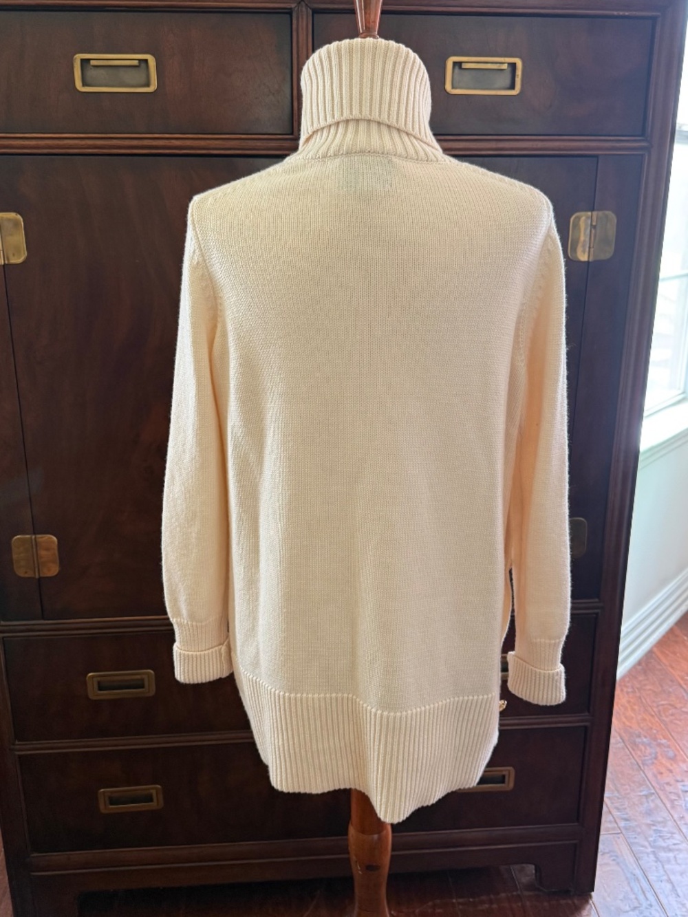Tuckernuck Sophia Ivory Turtleneck Sweater Size S - Picture 8 of 13